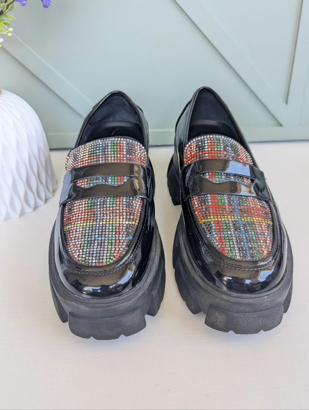 Betsey Johnson Barrie Black Patent Loafers with Pink Signature